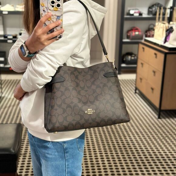 NWT Coach Hanna Shoulder Bag In Signature‎ Canvas - Picture 7 of 8